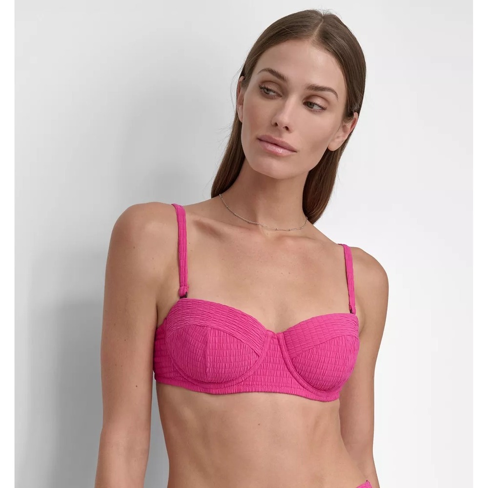 DKNY Womens Size Medium Textured Molded Balconette Bikini Top Wildberry Pink 880